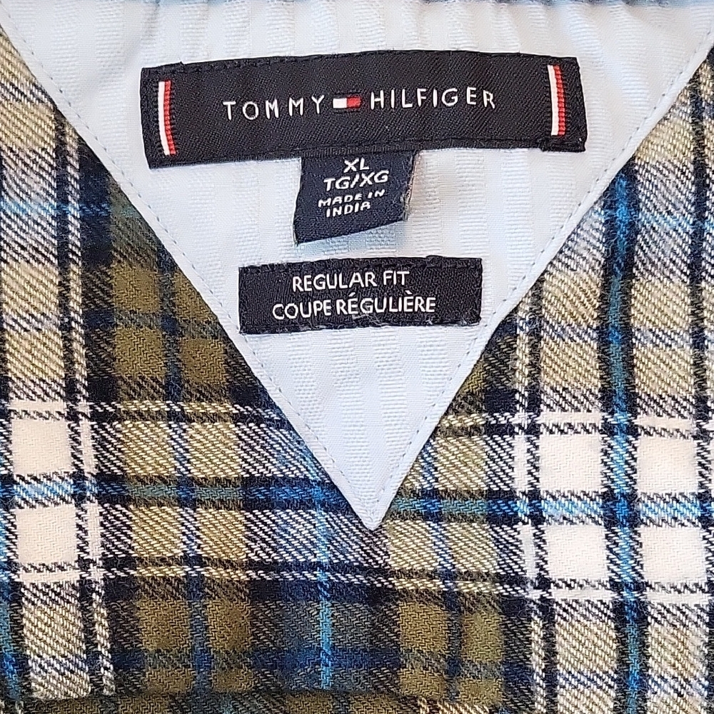 Tommy Hilfiger Blue and White Casual Button Down Shirt - Picture 2 of 4